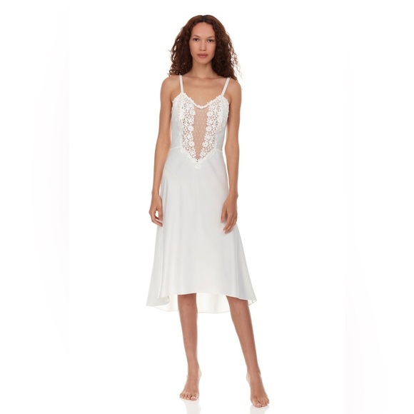 NWT Showstopper Long Gown by Flora Nikrooz